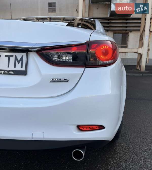 Седан Mazda 6 2014 в Кривом Роге