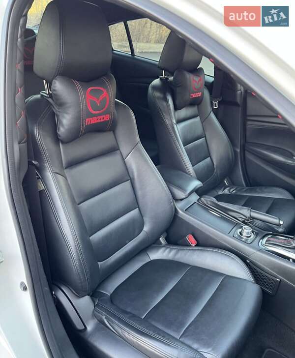 Седан Mazda 6 2014 в Кривом Роге