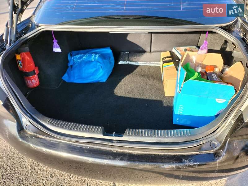 Седан Mazda 6 2005 в Запоріжжі