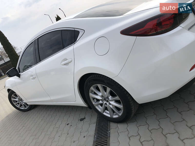 Седан Mazda 6 2012 в Яворове