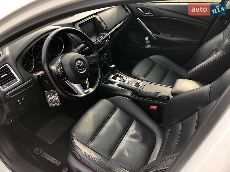 Седан Mazda 6 2012 в Яворове