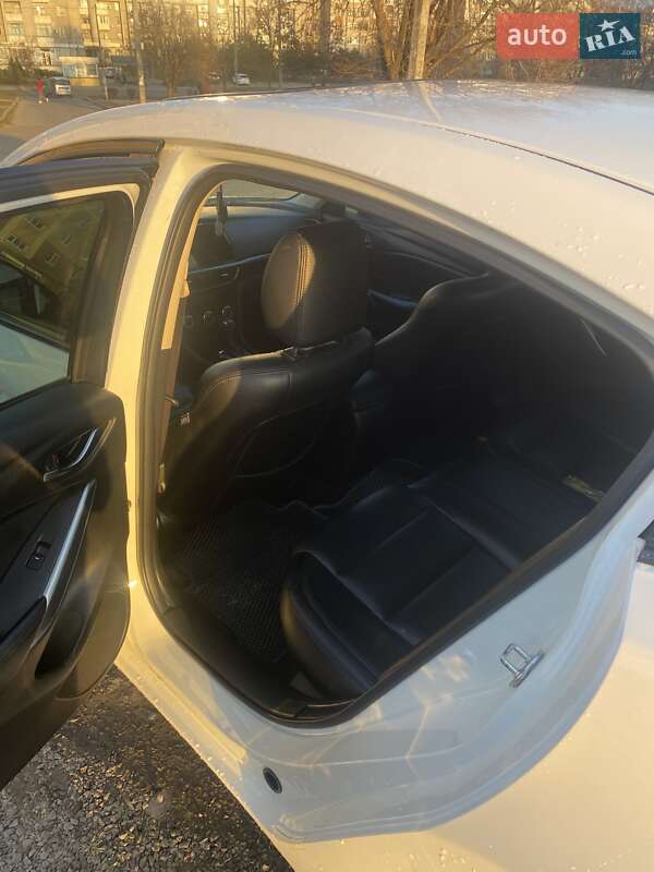Седан Mazda 6 2014 в Запорожье