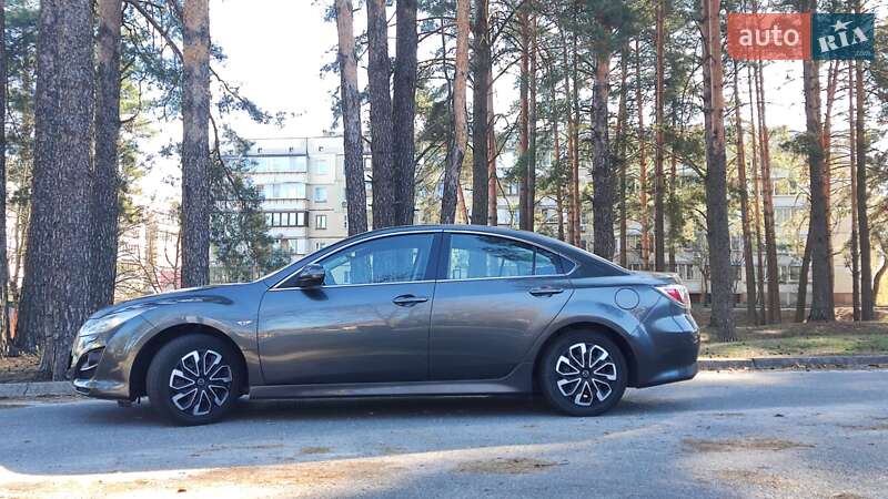 Седан Mazda 6 2010 в Чернигове