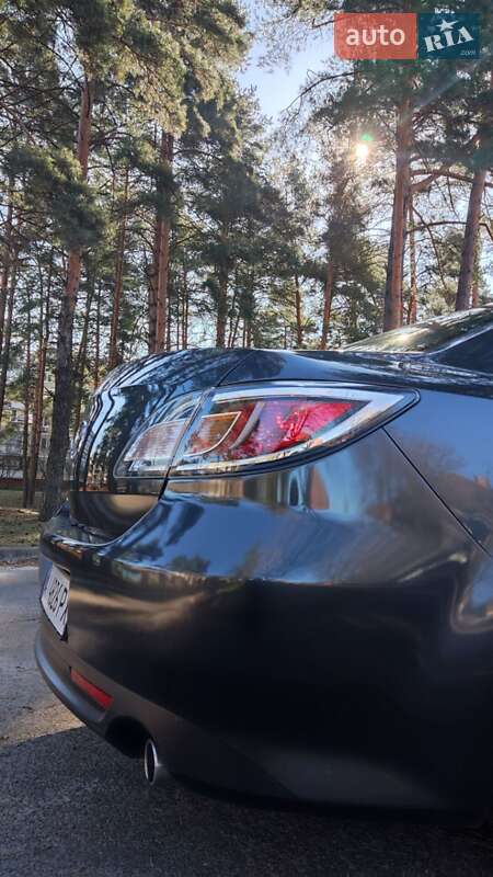 Седан Mazda 6 2010 в Чернигове