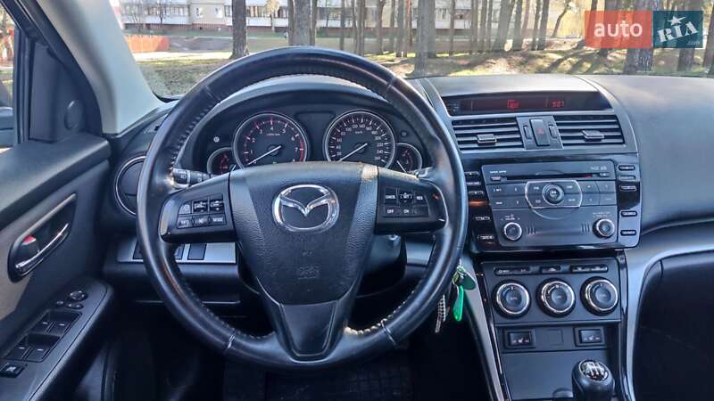 Седан Mazda 6 2010 в Чернигове
