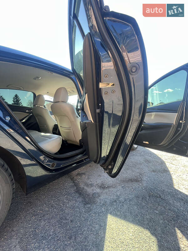 Седан Mazda 6 2013 в Макарове