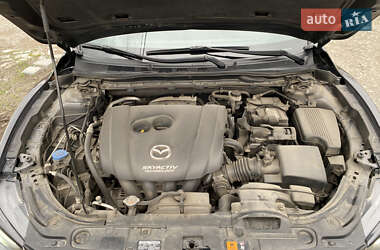 Седан Mazda 6 2015 в 