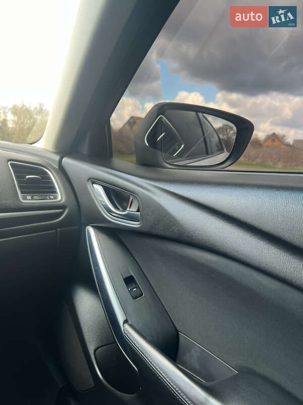 Седан Mazda 6 2013 в Лохвице