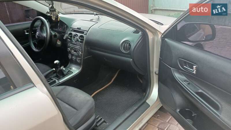 Седан Mazda 6 2005 в Барвенкове