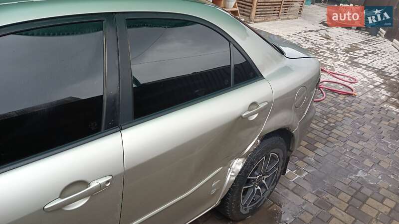 Седан Mazda 6 2005 в Барвенкове
