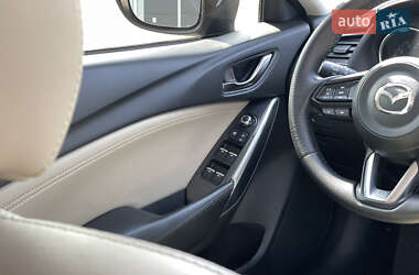 Седан Mazda 6 2015 в 