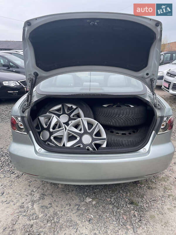 Седан Mazda 6 2004 в Луцке