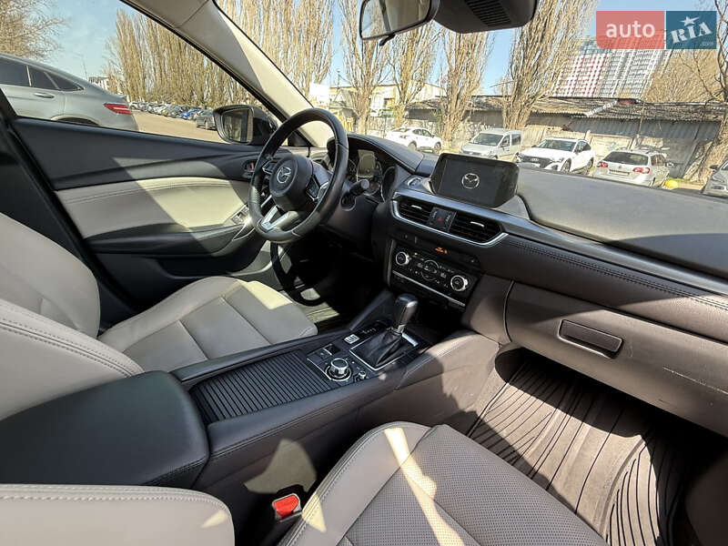 Седан Mazda 6 2017 в Киеве