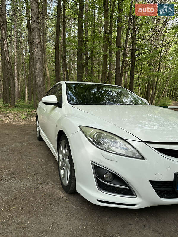 Седан Mazda 6 2011 в Луцке