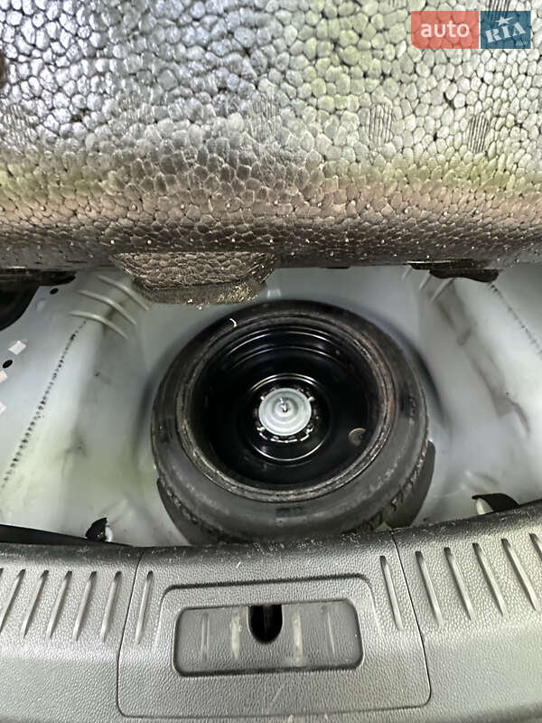 Седан Mazda 6 2011 в Луцке