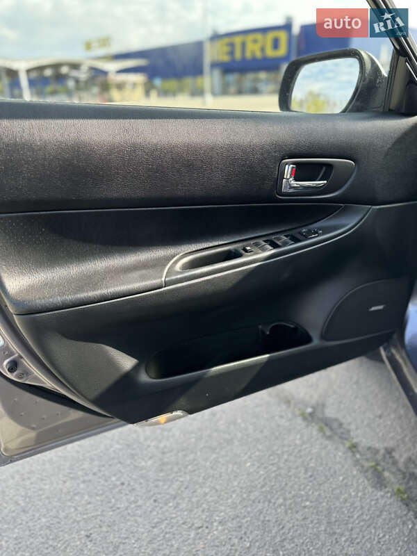 Седан Mazda 6 2004 в Запорожье