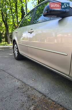 Седан Mazda 6 2004 в 