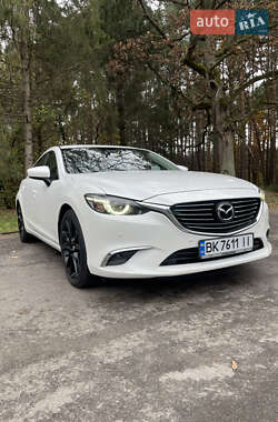 Седан Mazda 6 2014 в Ровно