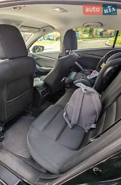 Седан Mazda 6 2016 в 