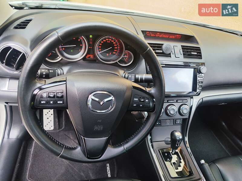 Седан Mazda 6 2010 в Львові