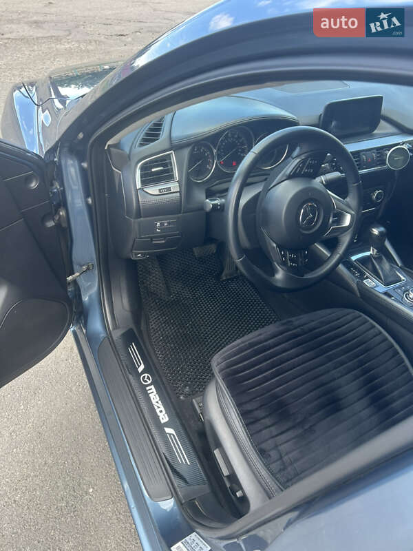 Седан Mazda 6 2015 в Киеве