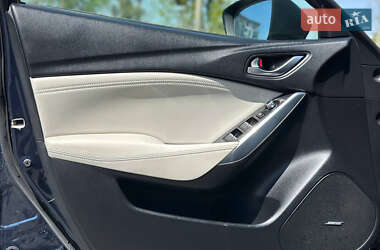 Седан Mazda 6 2016 в 