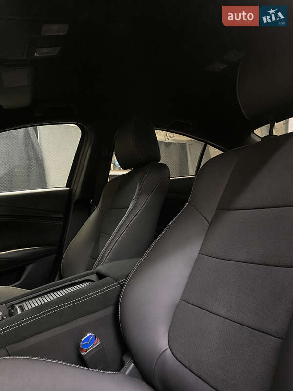 Седан Mazda 6 2015 в Кривом Роге