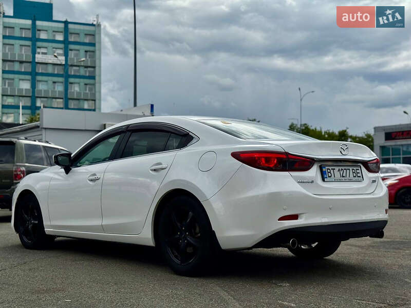 Седан Mazda 6 2016 в Киеве