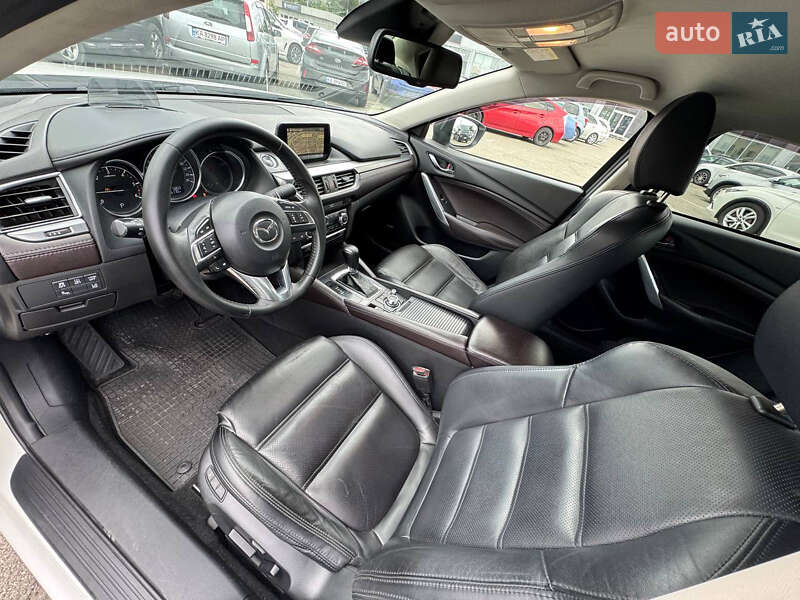 Седан Mazda 6 2016 в Киеве