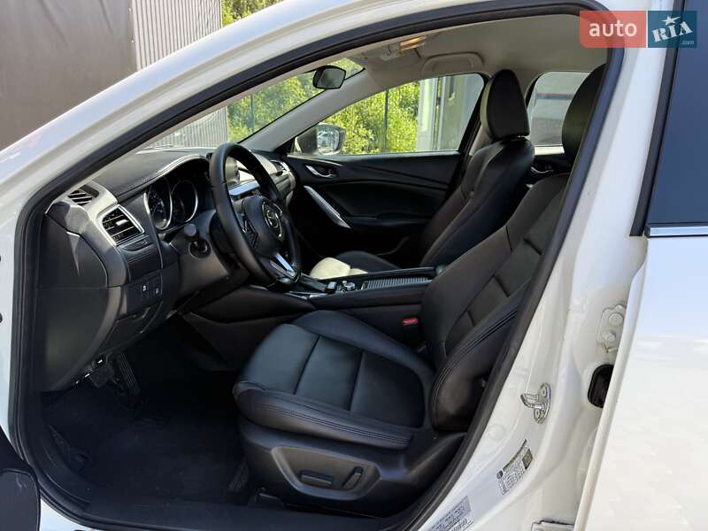 Седан Mazda 6 2017 в Львові