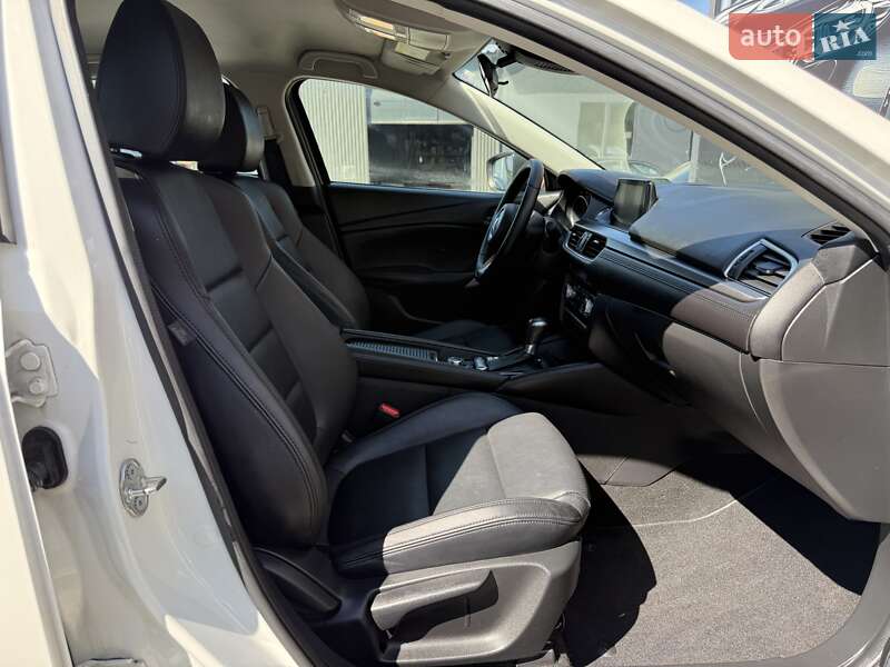 Седан Mazda 6 2017 в Львові