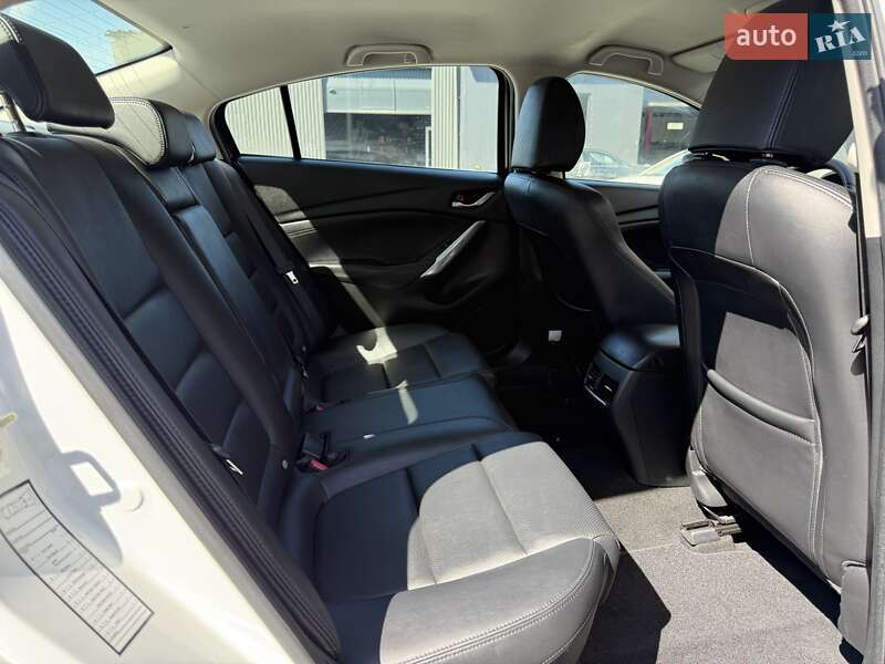 Седан Mazda 6 2017 в Львові