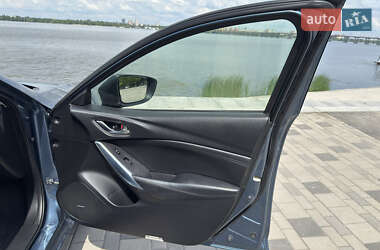 Седан Mazda 6 2015 в 
