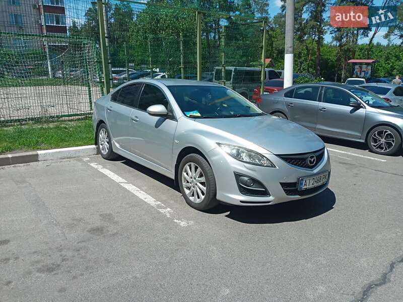Седан Mazda 6 2011 в Обухове