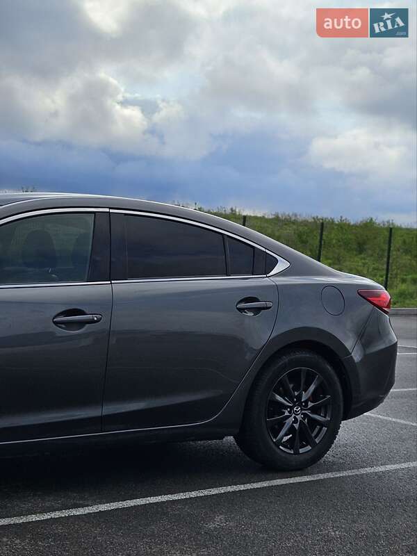 Седан Mazda 6 2014 в Ровно