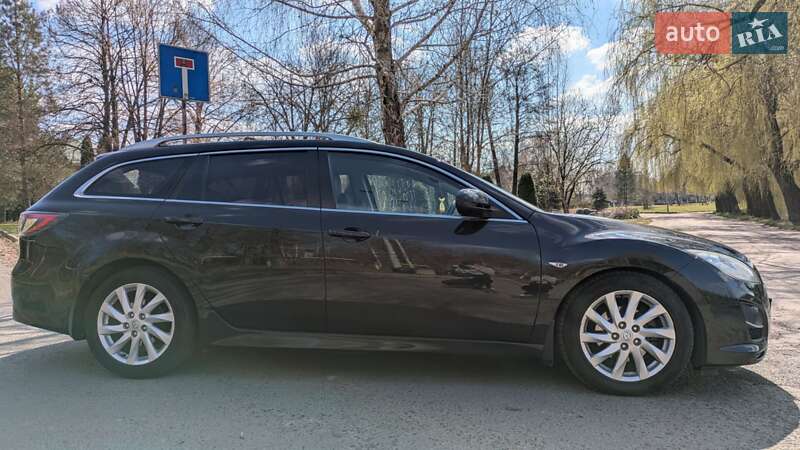 Універсал Mazda 6 2011 в Рівному