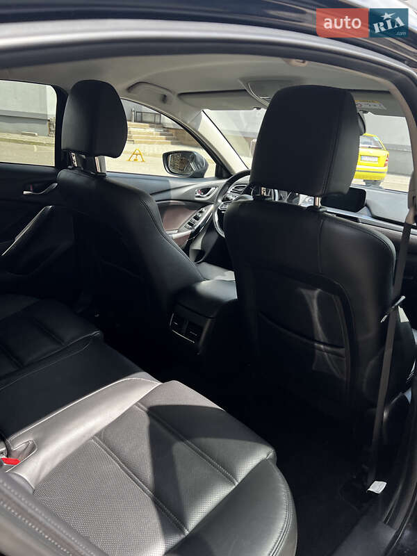 Седан Mazda 6 2018 в Львові