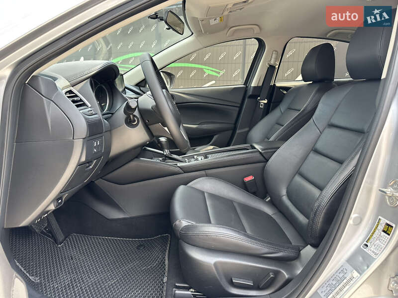 Седан Mazda 6 2016 в Киеве