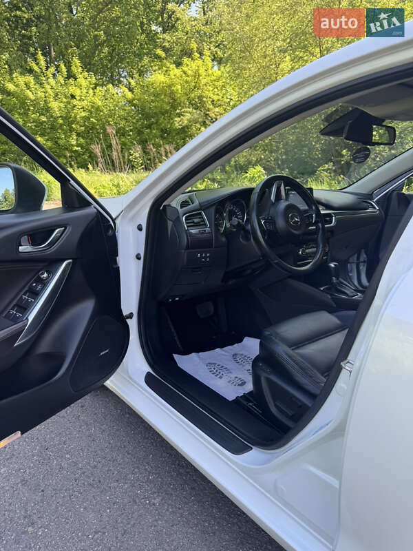 Седан Mazda 6 2016 в Дубно