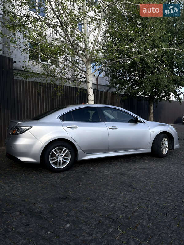Седан Mazda 6 2011 в Киеве