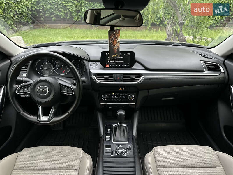 Седан Mazda 6 2017 в Днепре