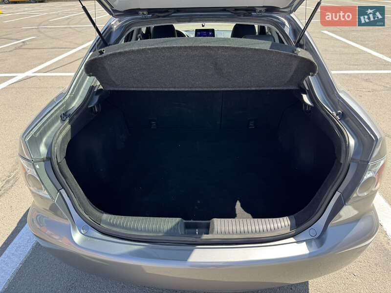 Лифтбек Mazda 6 2002 в Полтаве