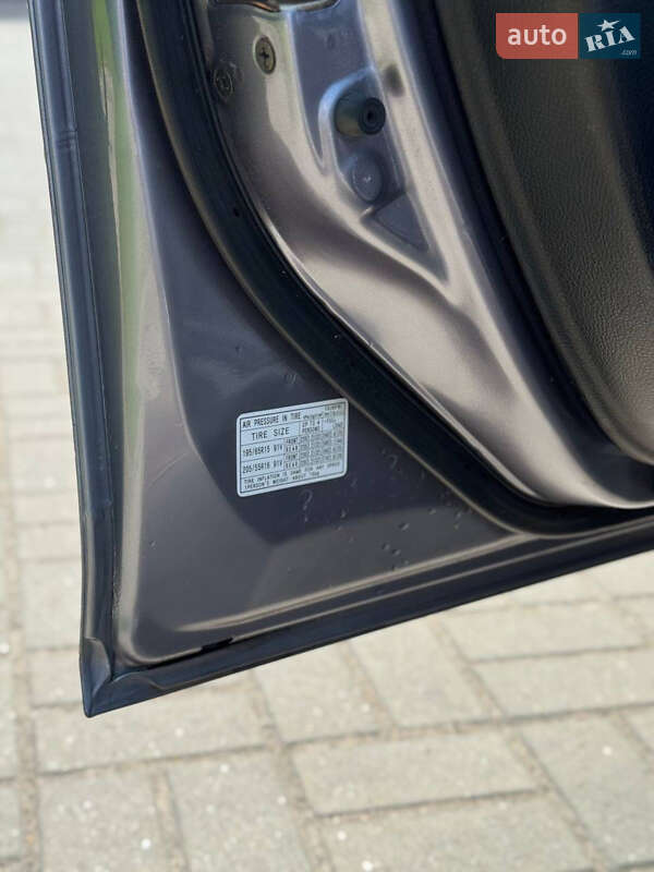 Седан Mazda 6 2004 в Житомире