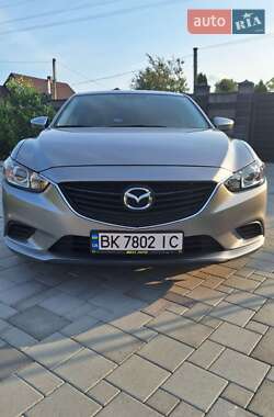 Седан Mazda 6 2014 в Сарнах