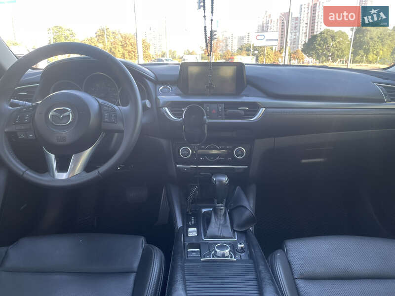 Седан Mazda 6 2016 в Киеве