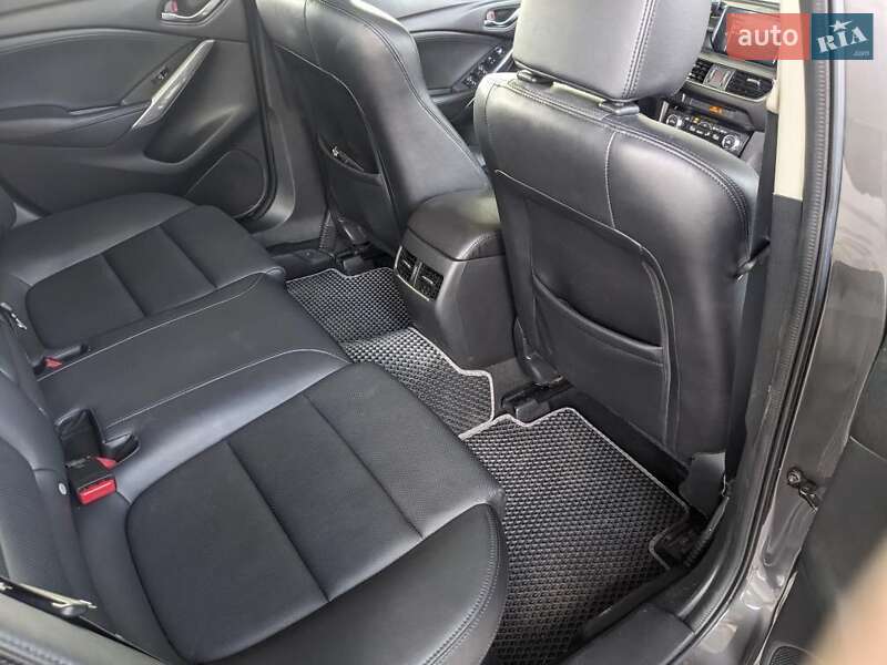 Седан Mazda 6 2016 в Львове