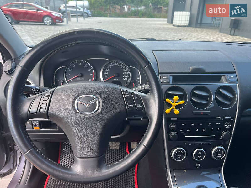 Седан Mazda 6 2006 в Гадяче