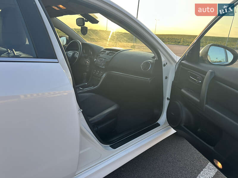 Лифтбек Mazda 6 2010 в Ровно