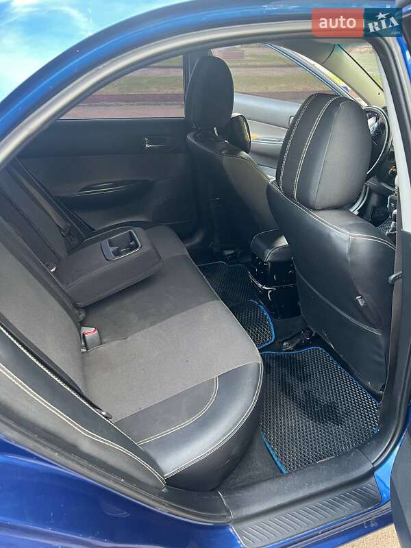 Седан Mazda 6 2003 в Бучі