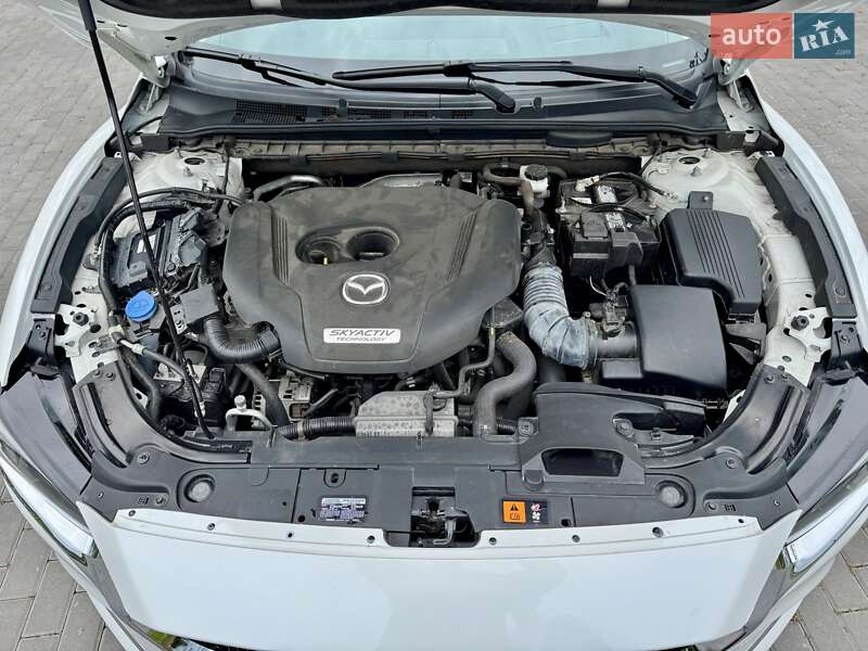 Седан Mazda 6 2018 в Киеве